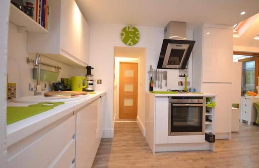 Compact, Central Apartment, Dog Friendly. Кингсбридж Экстерьер фото